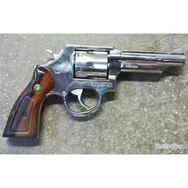Revolver Taurus 82 S cal. 38 Special Rf: 586