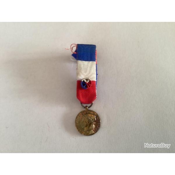 Superbe miniature mdaille d'honneur du travail (ordonnance 30 ans)
