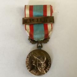 Médaille des opérations maintien de l'ordre - agrafe Algérie (1958)