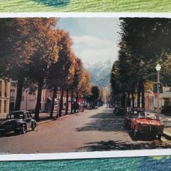 Carte postale Les Allées d'Etigny à Luchon Fiat Renault