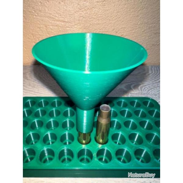 Entonnoir vert fonc spcialement conu pour le rechargement des calibres 308 winchester (7,62 x 51)