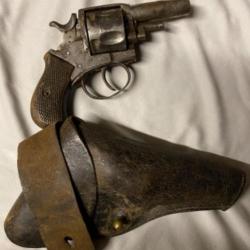 Revolver calibre 11 mm