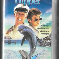 flipper , paul hogan  , comédie aventure fable  vhs , dauphin