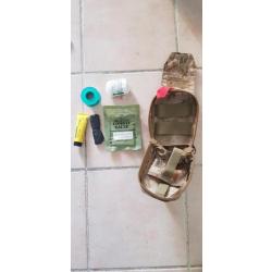 medic pouch poche sanitaire SAN AOR1 quickclot combat gauze