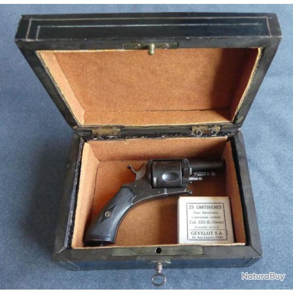 Petit revolver Bull-dog calibre 320  ressort 4 fonctions en coffret