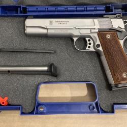 pistolet Smith & Wesson modèle SW1911 Pro Serie calibre 9 para.