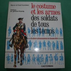 Le Costume et les Armes de tous les Temps, 2 volumes.