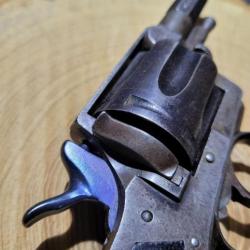SUPERBE Revolver type l'agent en 7.5 mm ( compatible 32SW LONG )  !