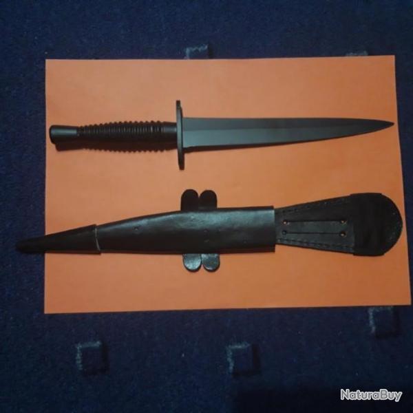 SUPERBE DAGUE ANGLAISE TYPE SHEFFIELD MANCHE ET LAME noire EN ACIER MILITARIA lame aigusie 1