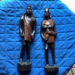 Lot de deux statuettes d'origine ethnique, pas de prix de réserve