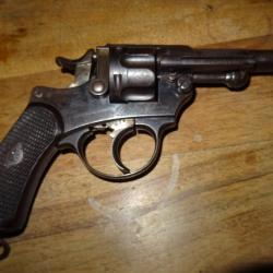 Revolver modèle 1874 réglementaire Français daté 1876