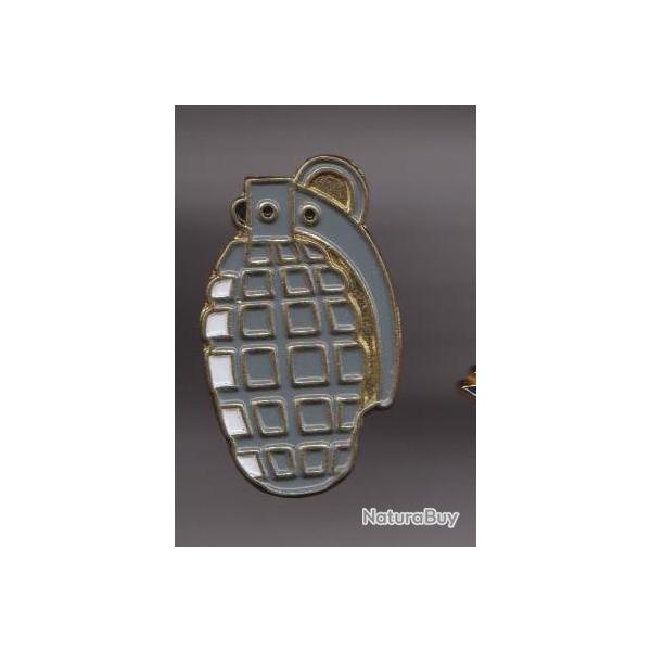 pin's grenade militaire ref 2716