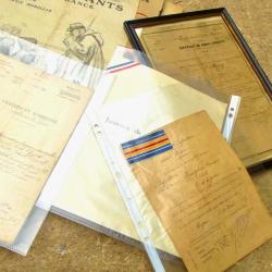 LOT DE PETIT JOURNAUX ET DE DOCUMENTS PREMIERE GUERRE.