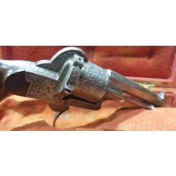révolver lefaucheux calibre 7mm à broches                  Avec boite origine    fabrication 1858