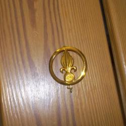ancien insigne de beret legion etrangere infanterie etat neuf de stock original