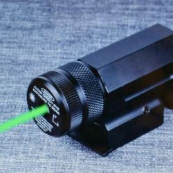 Neuf  Laser Pointeur vert  pour Glock, Pistolet, Révolver avec Rail 20mm