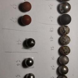 Lot 17 Billes pour fronde ou arme lisse (cal 12 ou autres).