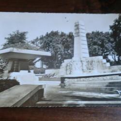 CP  Dpt 11  NARBONNE  MONUMENT DU DOCTEUR FAROUL