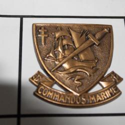 Insigne de béret des Commandos marine ARTHUs BERTRAND 1943