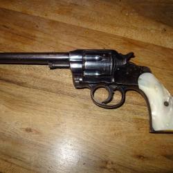 Revolver COLT 1895 en 41LC plaquettes en nacre d'époque