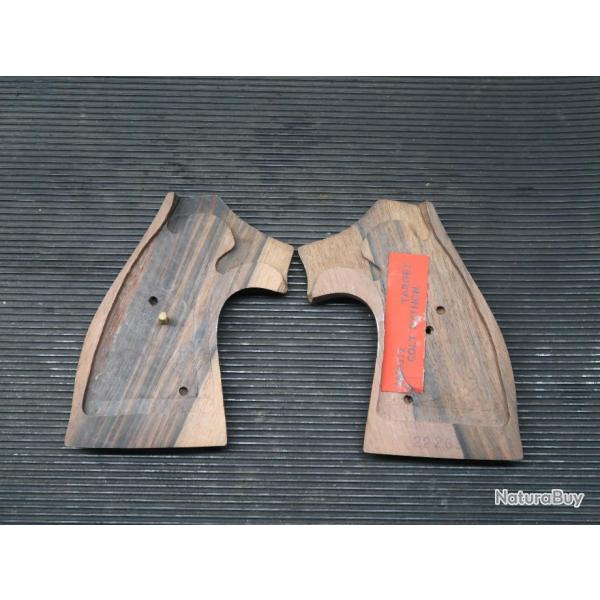 Vends crosse en bois pour revolver Colt Python