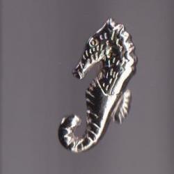 Hipoccampes Poisson Petit Pin's Relief Couleur Argent Petit Bijoux Vintage Rare Ref 200bc