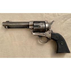 Revolver COLT SAA calibre 38/40 canon de 4'3/4 (12cm)