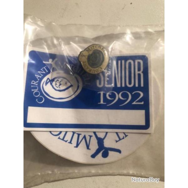 1 pin's Mitchell 1992 courant Mitchell senior. pche ancien collection PROMO