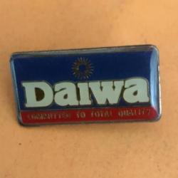 1 pin's daiwa bleu  Pêche collection