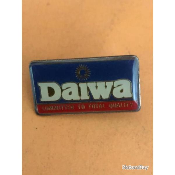 1 pin's daiwa bleu  Pche collection