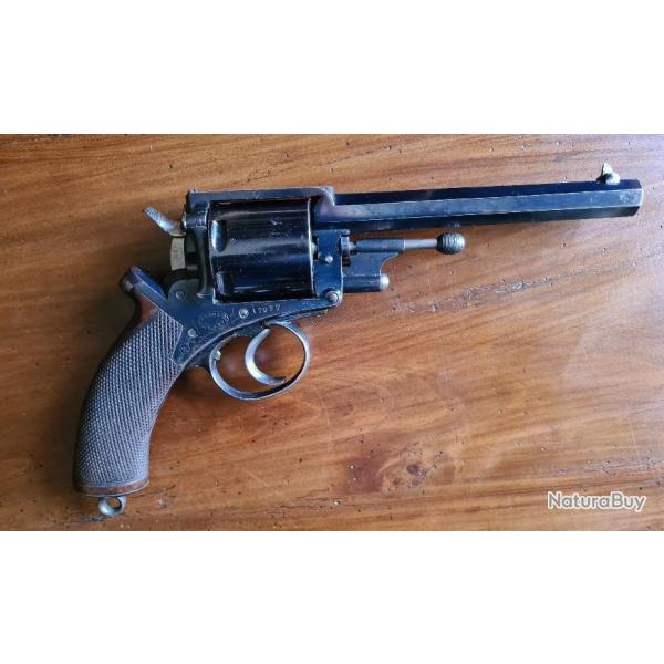 Splendide bronzage bleu glac d'origine pour ce rare revolver Adam's en calibre 455 Webley