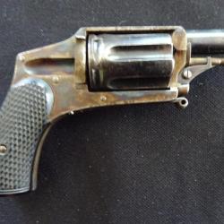 Superbe revolver 6mm velodog jaspé en TBE