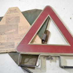 Triangle de signalisation Armée Française Ferson Hirson Aisne. JEEP hotchkissGMC ou P4 Années 1960