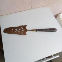 Ancienne pèle à tarte art déco en argent fourré et vermeil longueur 31 cm