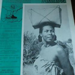 REVUE DES FORCES ARMEES DE MADAGASCARD LA GRANDE ILE NOVEMBRE  1954  FEMME MAHAFALY     / No 20