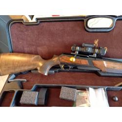 Carabine browning maral calibre 3006 avec point rouge aimpoint 9000sc 4 MOA et montage rapide leupol