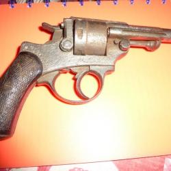 REVOLVER 1873 DE GRENIER A ETAIT SABLER A RESTAURER