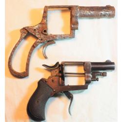 Revolvers BULLDOG lot de 2 carcasses - calibres 8 et 11 mm - pour pièces ou à restaurer