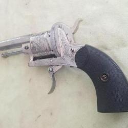 revolver broche  7mm  the guardian  nickelé  en supet etat