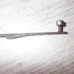 Épingle ressort de grenadière pour fusil suisse mdle 1889 ou 96/11 - Rubin Schmidt. Largeur 3.7 mm