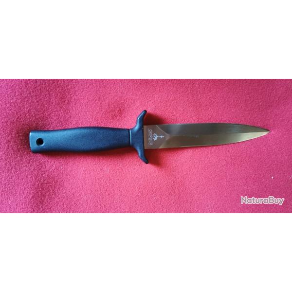 Couteau de combat Gerber Mark I