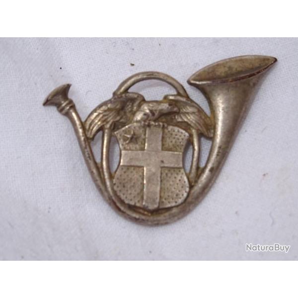 i84) lot  bel insigne militaire rare - chasseurs - DRAGO  , PARIS