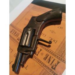 Revolver type velodog Calibre 6 mm