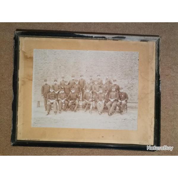 Cadre photo militaire  "E. JOTTE-LATOUCHE BREST" dans son jus Epoque1890 / 1900