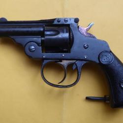 Revolver Harrington & Richardson cal. 32 - SA DA - Top break Subnose 2'' - en coffret