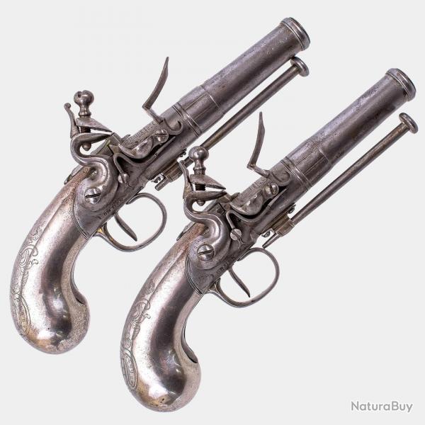 Paire de Pistolets Tout Mtal Type Queen Anne Signe LONDON
