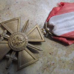 médaille croix de guerre TOE théatre des opérations extérieur avec citation