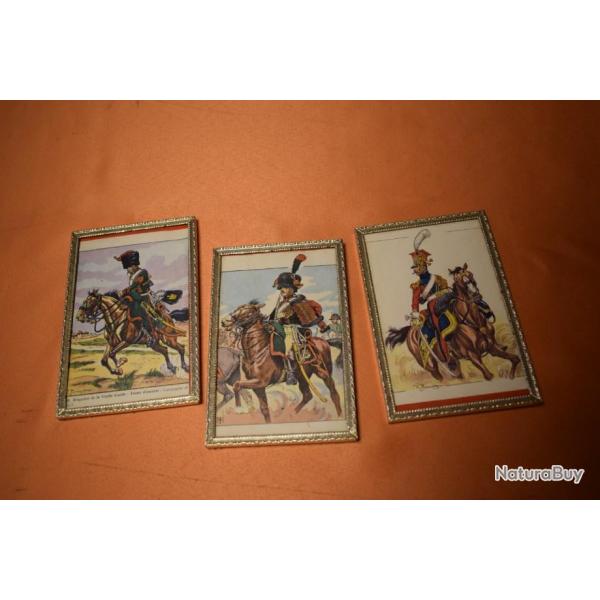 3 PETITS  CADRES  AVEC DES IMAGES DE SOLDATS DU PREMIER EMPIRE, IMAGES,CARTES COLLECTIONS OU LIVRE?