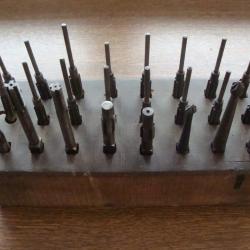 LOT D'OUTILLAGE ARMURIER