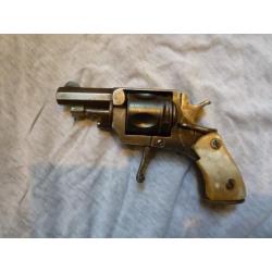 ancien pistolet revolver bulldog 320